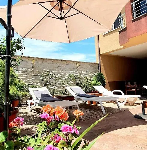 Rixus Ξενοδοχείο *